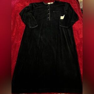 NWT Vtg Penneys Delicates Black Velvety Velour Robe Nightgown Women’s  Medium